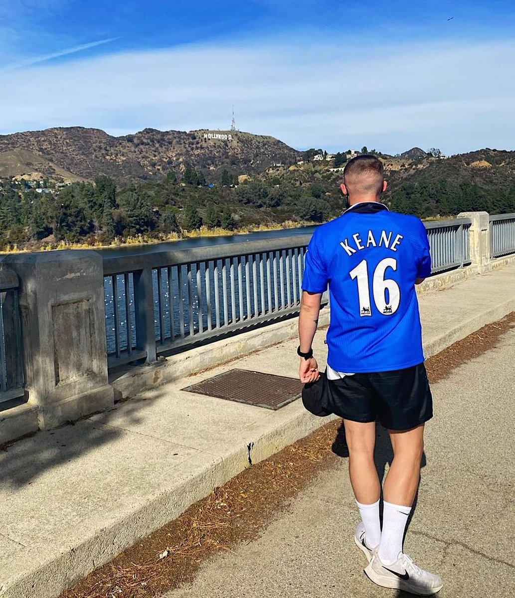 Dermot Kennedy tweet media