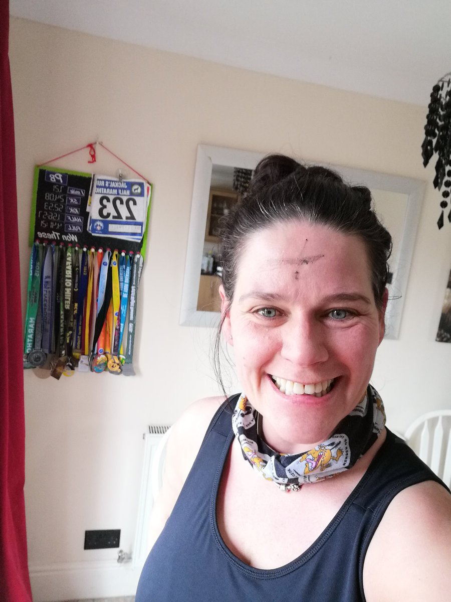 Little 5k this morning and saw my fabulous vicar <a href="/rev_lin_dawkin/">Linda Riley-Dawkin</a> outside church.. #AshWednesday #ashestogo #blessed