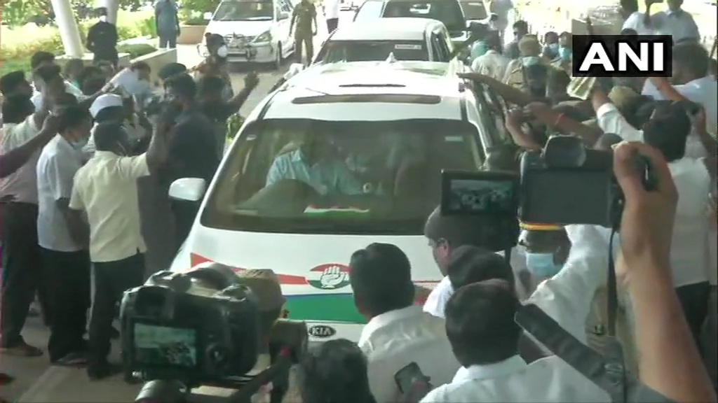 ANI's tweet photo. Congress leader Rahul Gandhi arrives in Puducherry.

He will hold a dialogue with fishermen community, interact with students at a college and hold a public meeting later today. https://t.co/TJpSZrJtiN