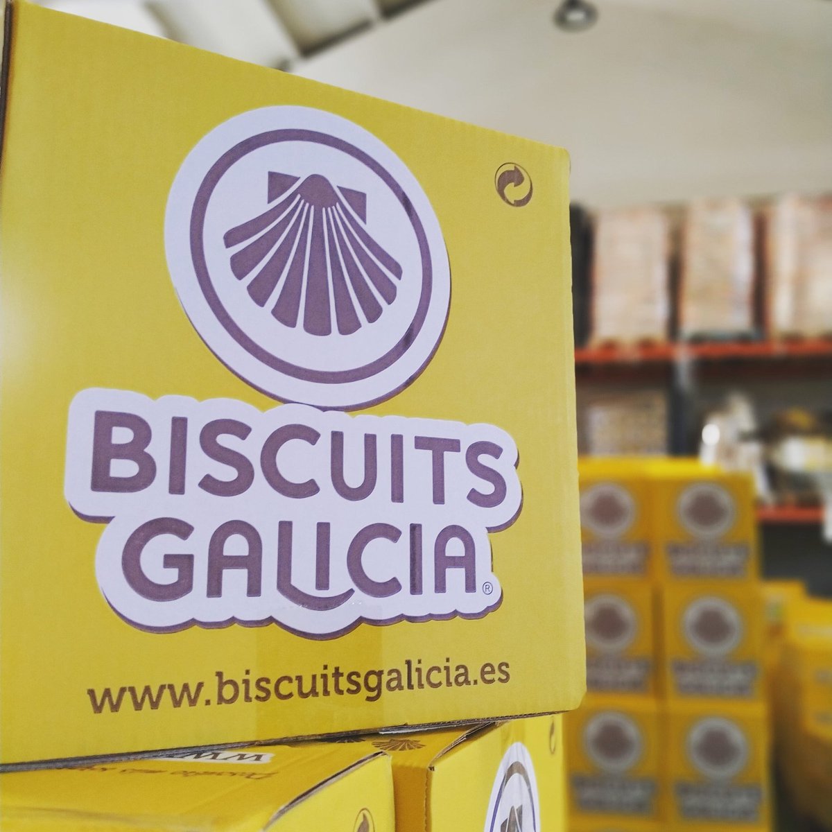 biscuitsgalicia's tweet photo. Seguimos trabajando, siempre a tu servicio y al de tu familia 🙏😊🍪 #fabricadegalletas 🏭 #galletas #sinpalma 🌱 https://t.co/CeIEbj6E1z