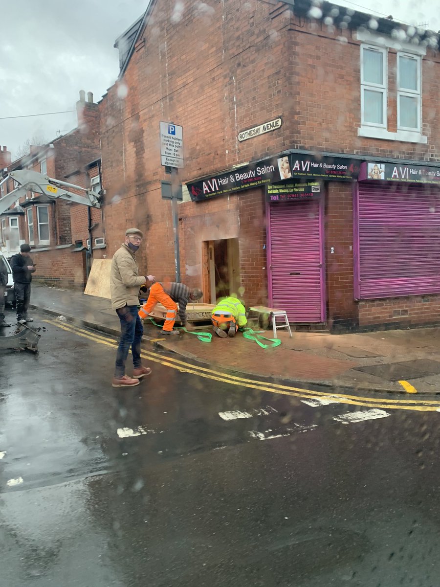 Why are they taking down #Bansky #Nottingham ?