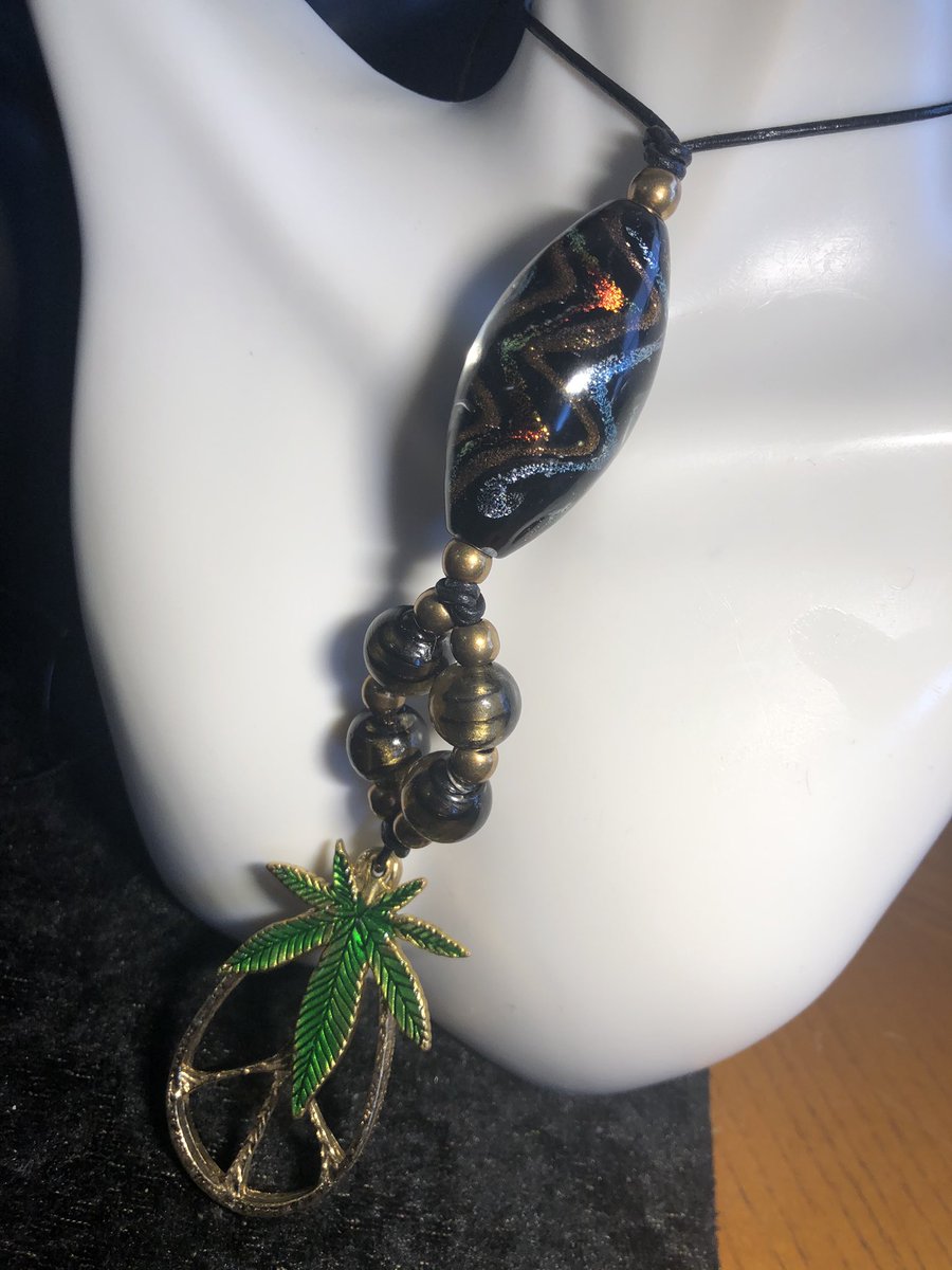 ImagineThis704's tweet image. Break this down @wizkhalifa ...#NOCOA required tho...#LittyAF #HIGHFashionAF Elevated vibes #PrettyPeacePairings #oneofakind #Cannabis to #normalizetheconvo #PeaceKing 🧘🏽😷☮️