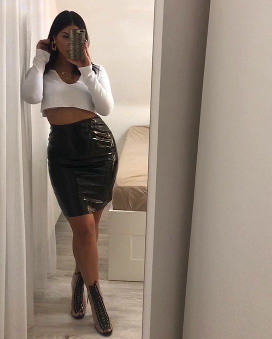 BlueeEva's tweet image. #bodystocking Hanging out on cam
#‌‌xxx