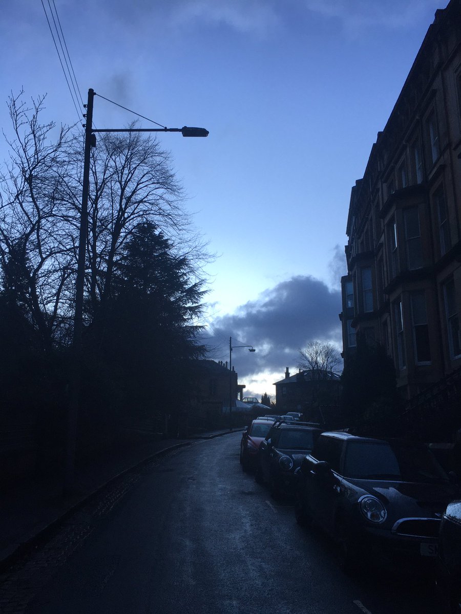 stuffByBez's tweet photo. Proud of myself for getting out every morning so far this year.

A couple of times it’s been very quick. I woke up late and I literally had a three minute run around the block.

Today, I had half an hour or so to enjoy the burgeoning daylight. 

#BEZExercise #Sunrise #Silhouettes https://t.co/dsRo3h3iJI