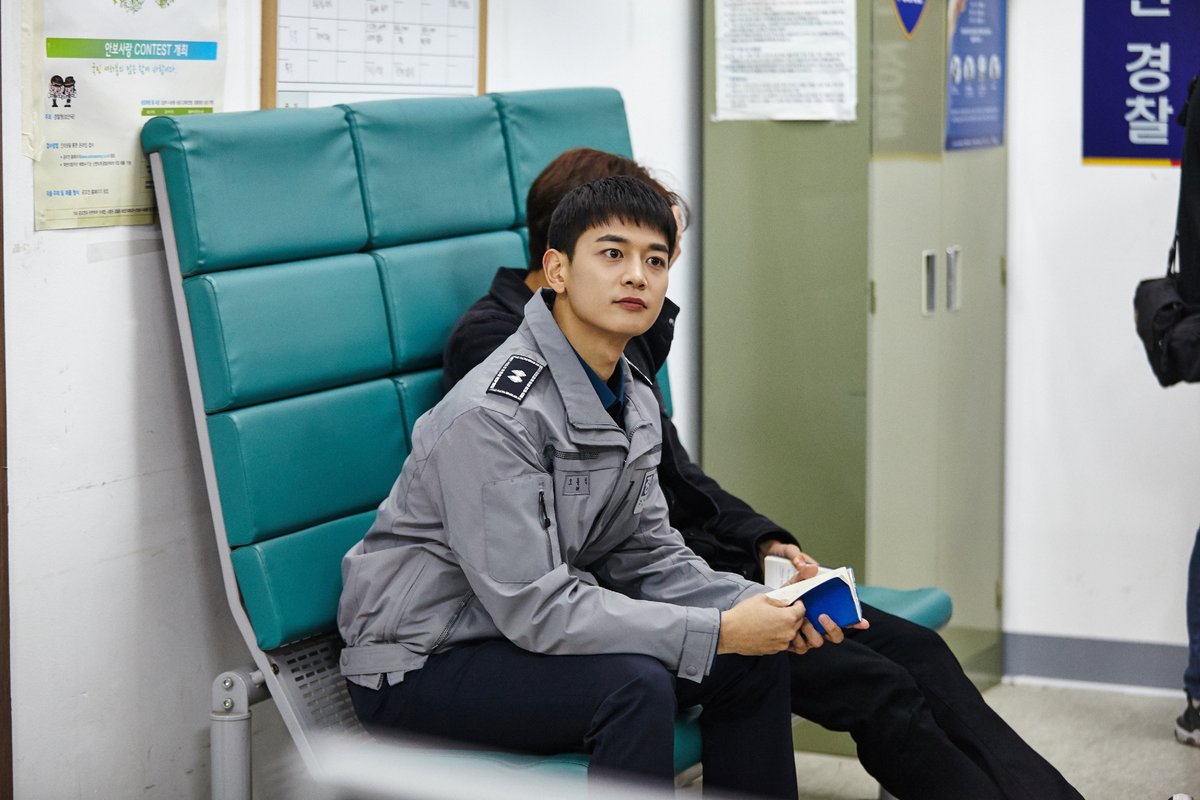 staywith1209's tweet photo. [📸] เบื้องหลัง Lovestruck in the City - Oh Dongsik👮✨🌃
— https://t.co/MsVyIK5giC
— https://t.co/y8JxtBPaQY
— https://t.co/anraPo2X05
— https://t.co/sULTDAFGyt
#MINHO #CHOIMINHO #SHINee
#민호 #최민호 #오동식
[2] https://t.co/ScUJ30lHkl