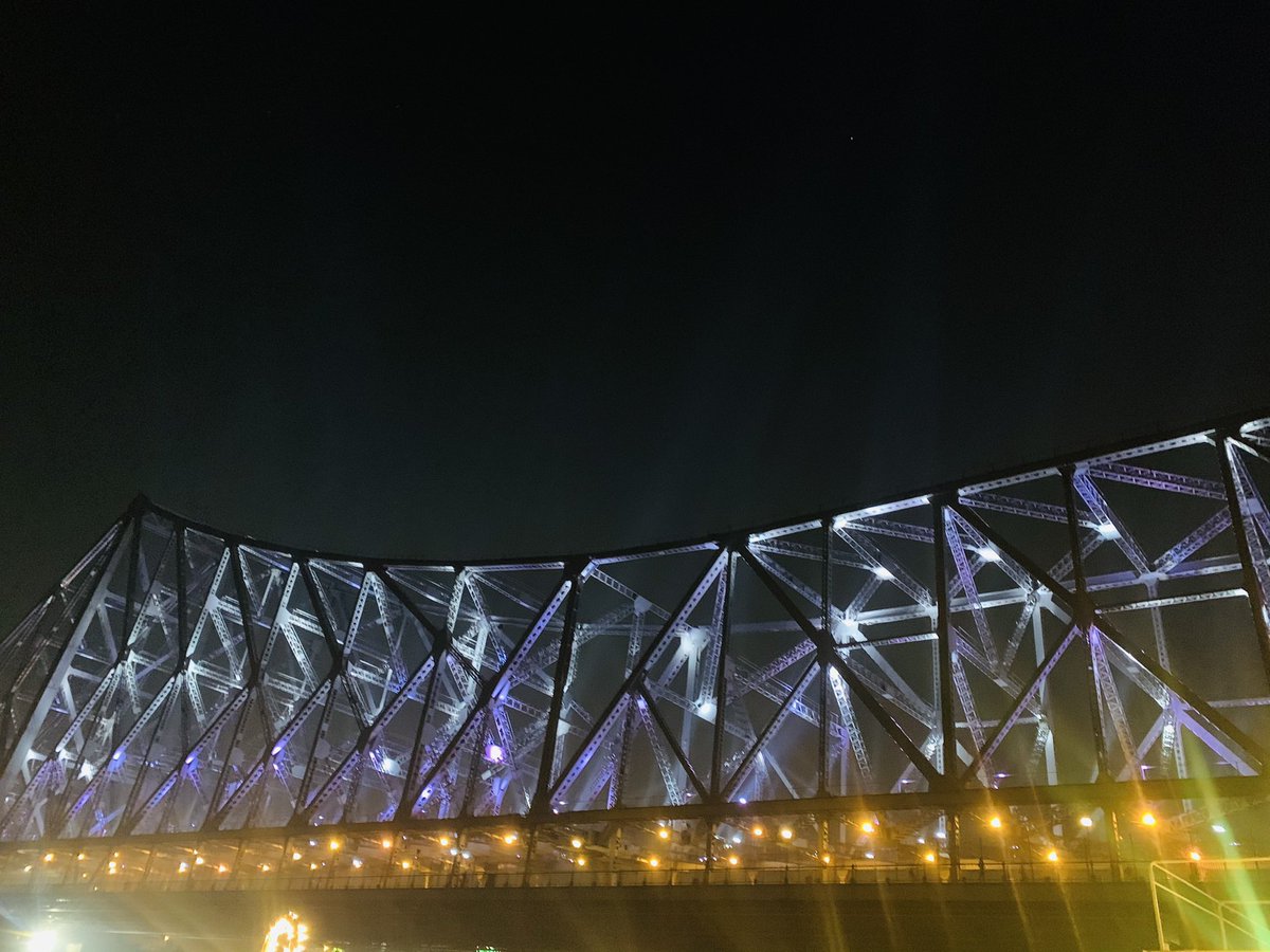 NehaSharma0202's tweet photo. The breathtaking heritage beauty of Kolkata! 
@howrahbridge #architecture https://t.co/pzURSb8x31