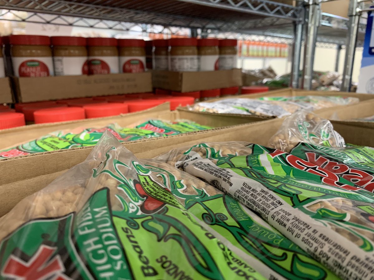 MADKIMBRO's tweet image. Lutheran Social Services of Nevada’s #DigiMart Food Pantry  is expanding! The 3,000 sq. ft. expansion is set to serve 5,000 more struggling families! 🧀🥦🥛🥖🥭🥩 @LSSN89121 #8NN