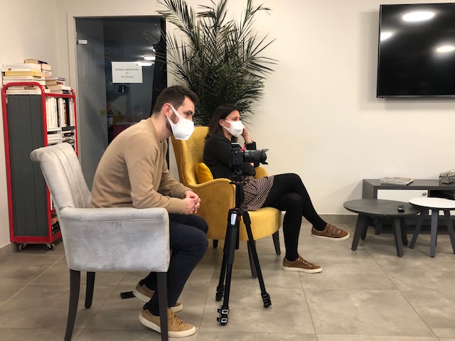 adigital_fr's tweet photo. On poursuit les shootings interview RH avec @heurus à Trélazé, dans un cadre toujours aussi coloré et chaleureux.
Un grand merci à toutes l'équipe qui nous accueille dans les meilleures conditions à chaque fois 🙏
#atlanticdigital
#angers #video https://t.co/p2zwhM4u9x