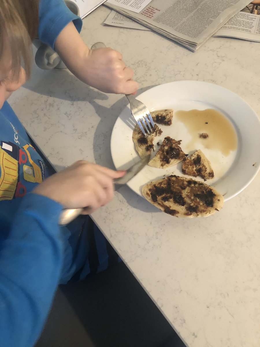 LearningLog1's tweet image. Mmm, chocolate banana pancakes with maple syrup! Hope everyone enjoyed Shrove Tuesday. #LGPAncake