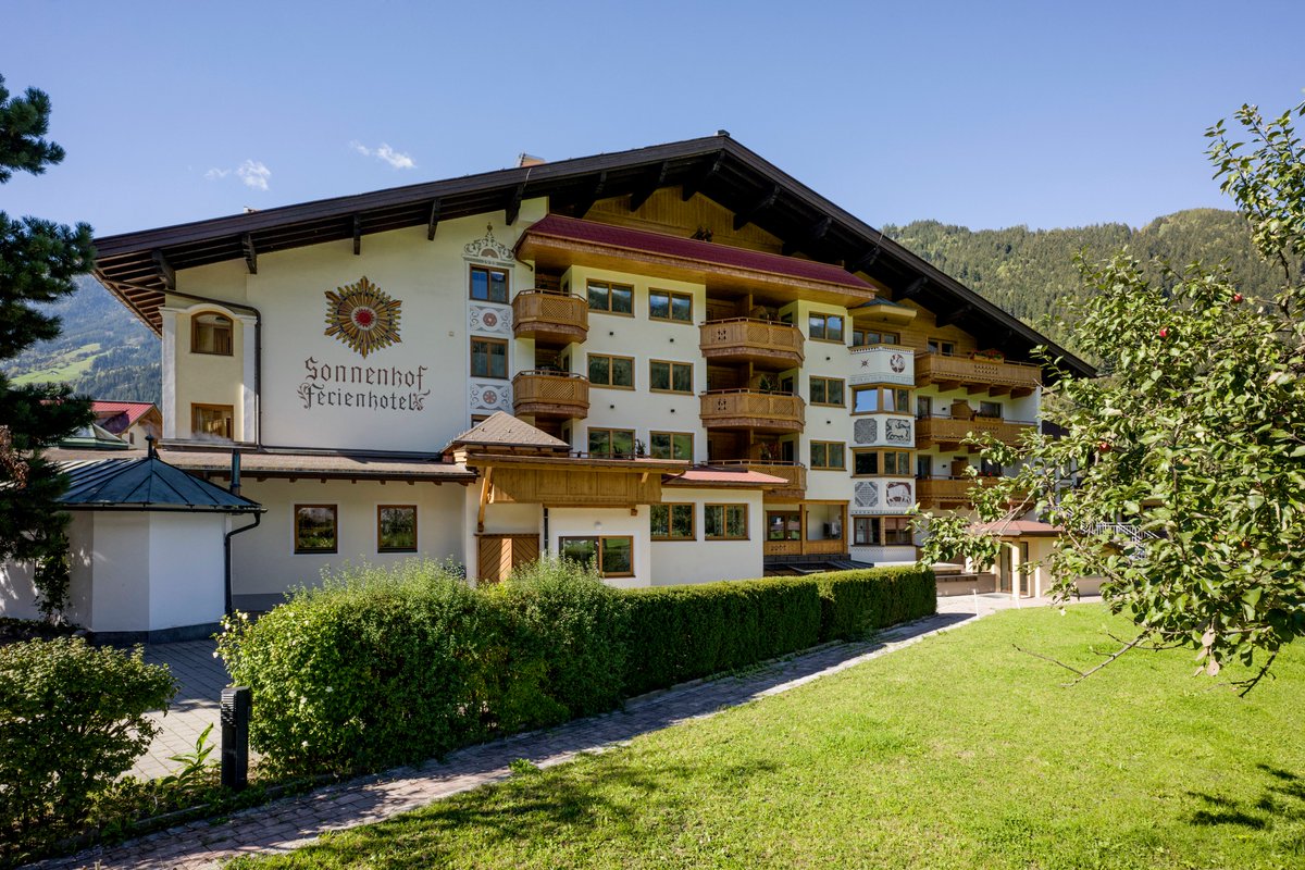 Wir öffnen voraussichtlich am 12. Mai 2021 unsere Türen! 😊🥰☀️
Gerne nehmen wir bereits Sommerbuchungen entgegen:
👉sonnenhof.tirol
#summer #holiday #familyfun #greattimes
