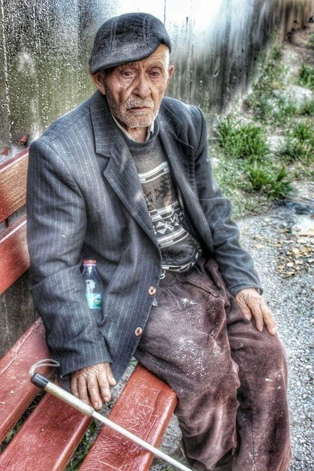AkCebeci's tweet photo. "Ne Kadar Güzellik Yaparsanız Yapın,
"Ne Kadar Fedâkâr Olursanız Olun,
"Adı Gün Gelir...
"YAPMASAYDIN" olur...!!! https://t.co/YpGGoH0tXd