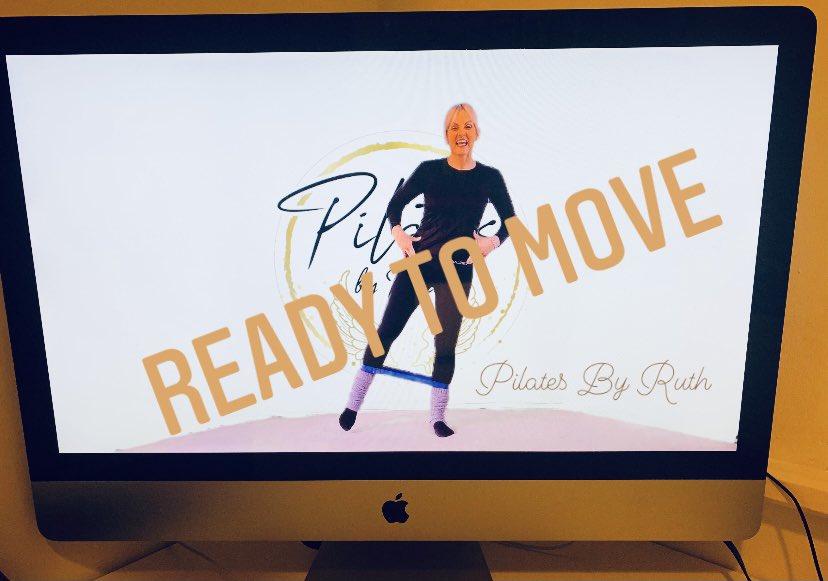 PilatesbyRuth's tweet photo. Virtual Pilates Subscribers.
Ready When You Are 😍
Expect a real good work out with those looped bands and Pilates balls, in the standing section. All followed by some matwork.
I’m ready to give you a warm welcome
Mats out, smiles on .... LET’S GO 😍
#VirtualPilates #Pilates https://t.co/eKCIv8huQo