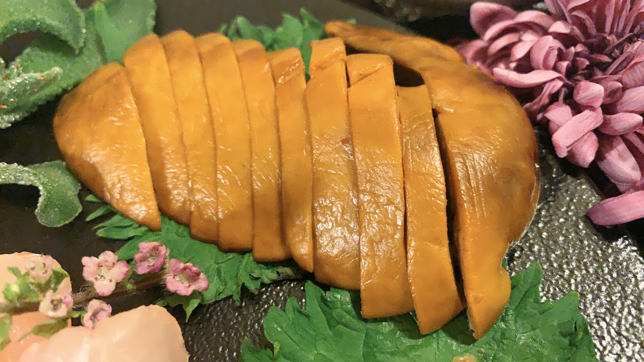 オーロラ Aurora おうちごはん クエの内臓食べ尽くし 憧れのクエを解体したよ まずは 内臓料理で楽しむよ 胃袋 腸 キモ ウロコ エラ 幽門垂 内臓脂肪だよ お刺身も少しだけ味見 書き切れないのでリプに感想を
