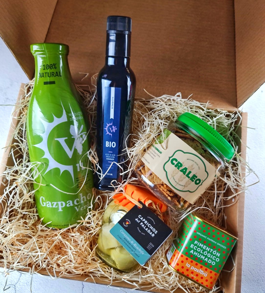 Esta cajita te soluciona la comida💚
Gazpacho verde y crackers de cereales.
Y unos corazones de alcachofa con pimentón y un poquito de aove.

¡Todo #productomurciano para disfrutar de un buen momento!
.
.
.
#MurciaAlimenta