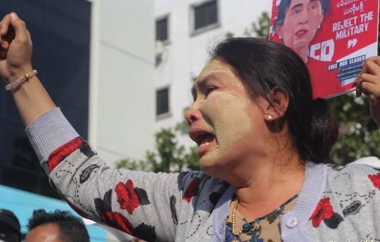 myuhmwaythayyy's tweet image. We ain’t lying. Our lives aren’t safe anymore. ✅SAVE MYANMAR ✅ #WhatsHappeninglnMyanmar #Feb17Coup