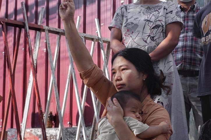 myuhmwaythayyy's tweet image. We ain’t lying. Our lives aren’t safe anymore. ✅SAVE MYANMAR ✅ #WhatsHappeninglnMyanmar #Feb17Coup