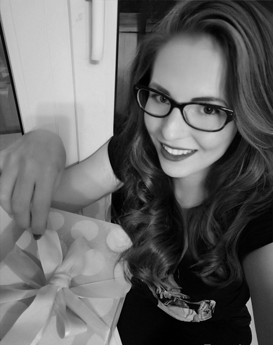 Vote for @RedJulia2 in the MV Contest Shades of Grey Contest @manyvids https://t.co/DAUwGQ4ybG  @Freddietricolor<a class="tags" href="/tag/redjulia2">@redjulia2</a><a href="/tag/mvsales"class="tags"><span>#mvsales</span></a>