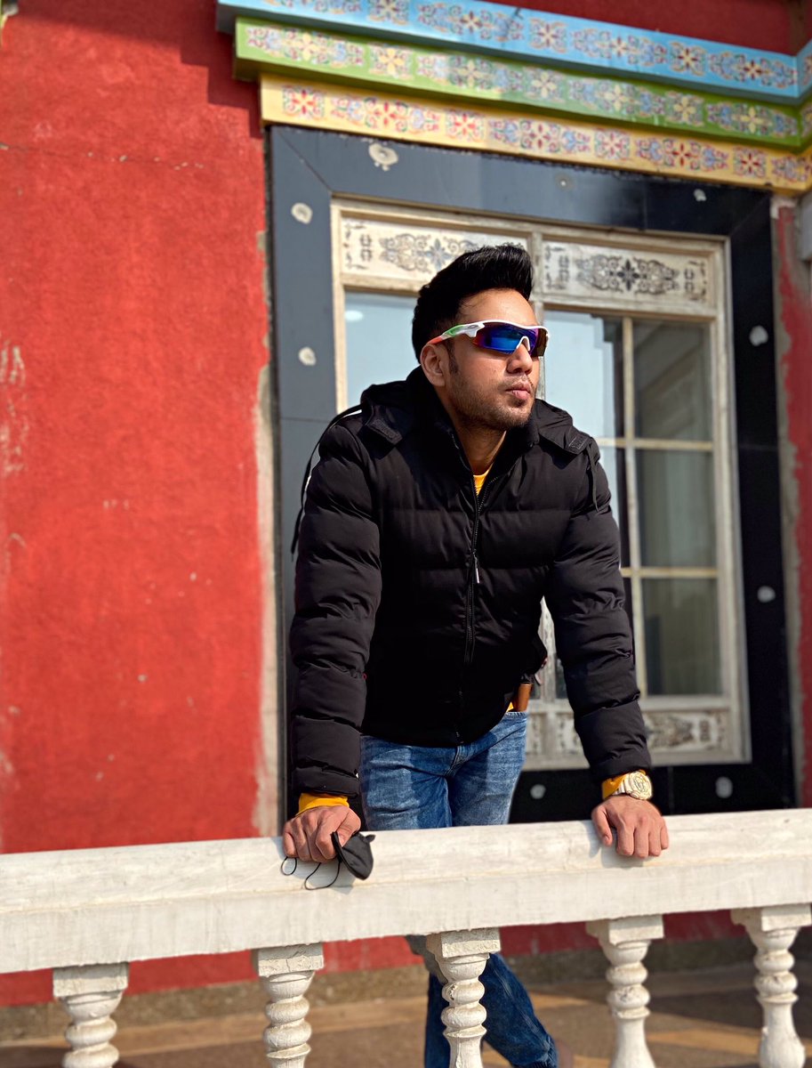 vikasdeswal_'s tweet photo. when i admire the wonders of a sunset or the beauty of the moon . my soul expands in the worship of the creater.  
#positive #Mindset #Spiritual #GodIsGood #Humanity #BestWayOfLiving #actorslife
#modellife #india #Ukraine https://t.co/0ZiUdtqOsO