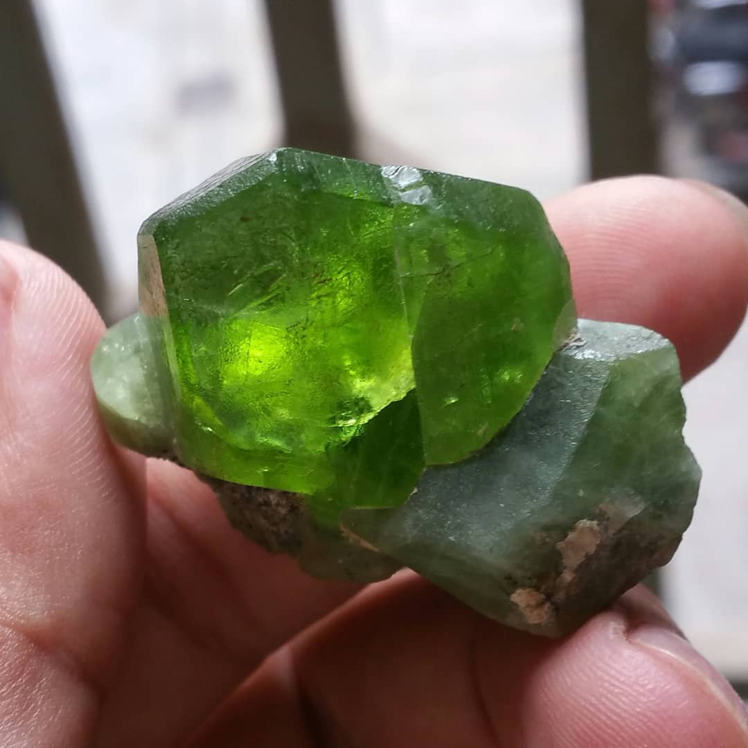 Beautiful Green colour peridot specimen from Kumila valley, Pakistan ❤

Credit: Akbar-enterprises\IG

#minerals #crystals