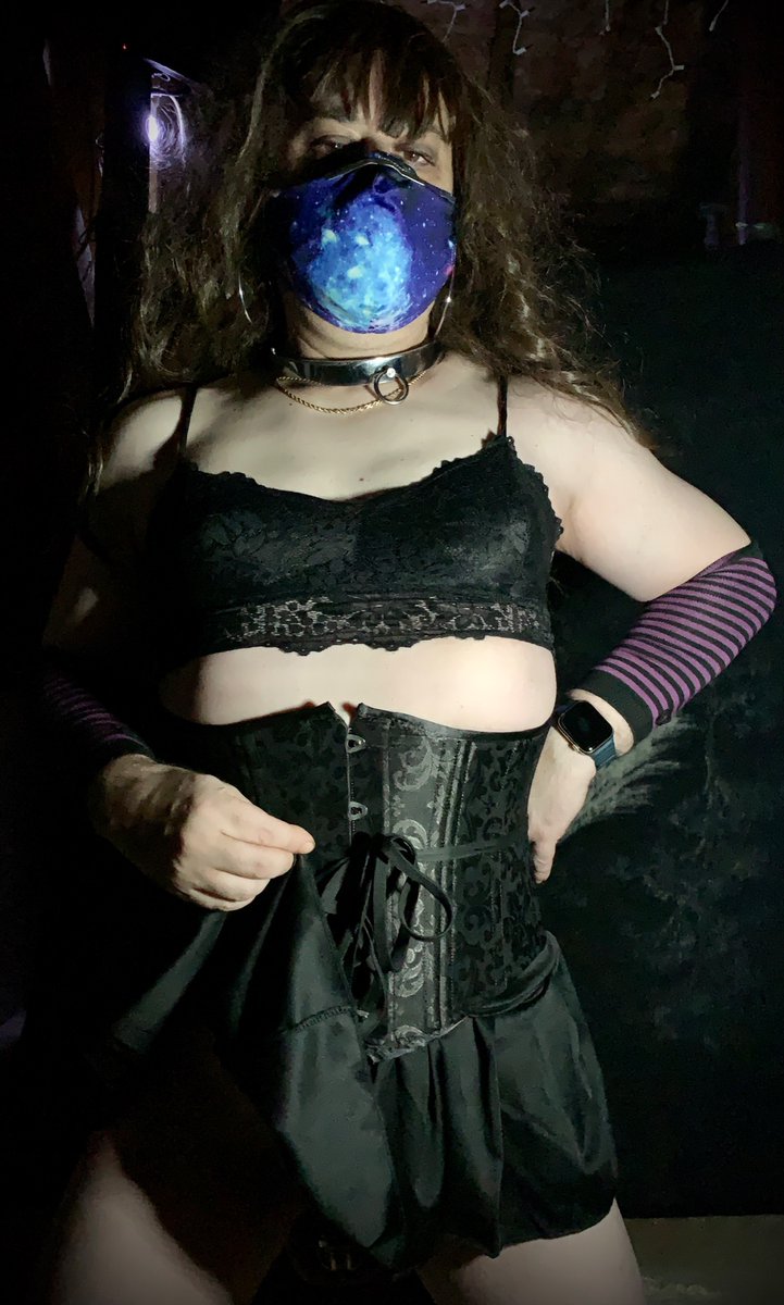 LexxiSissy's tweet photo. Dearest sissies and subs.  I’ve had multiple asks. If you want to be considered for my Sissy Finishing School, you must have a key lockbox and an established @EmlaLock account.  Control and denial are cornerstones of my program.  🔒🍆🚫💦

Now please me and RT https://t.co/Iwh3Y3JTNo