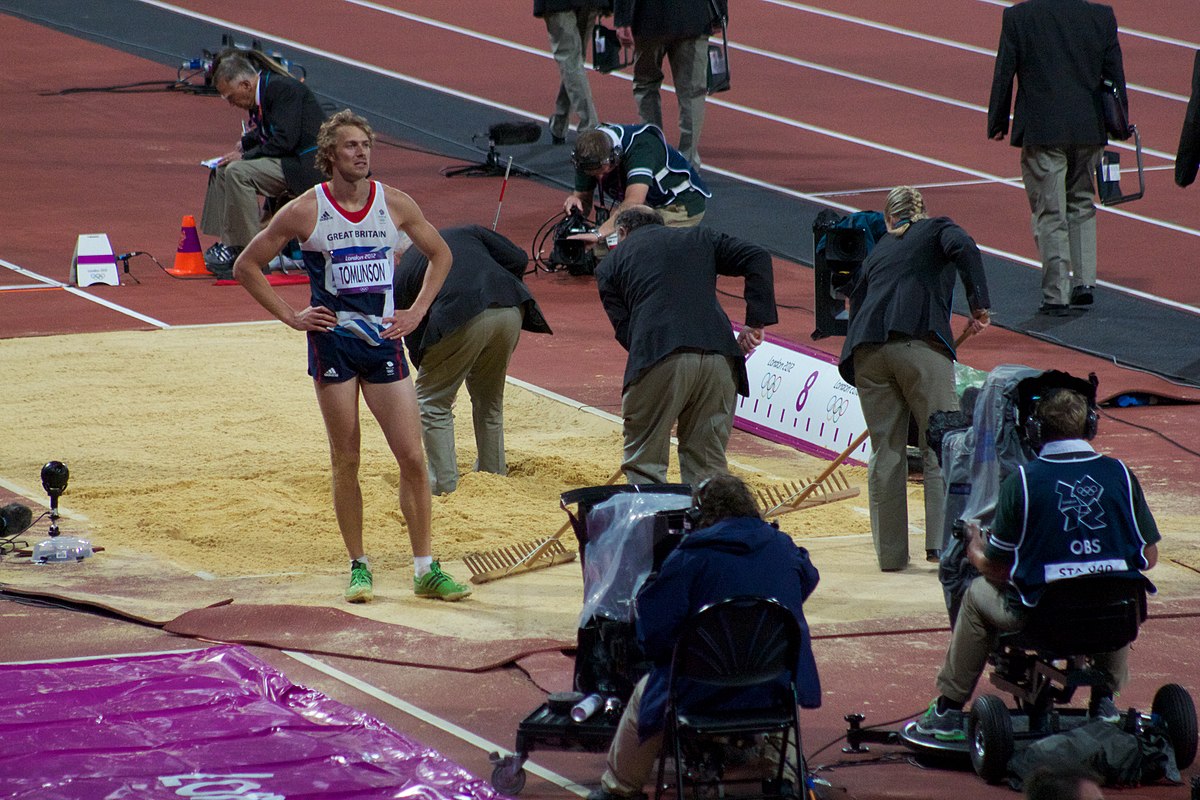 2004 was one of four post-2000 years where the legal UK lead was bettered by a windy mark.2001 - Tomlinson 8.19w > Moore 7.982004 - Tomlinson 8.28w > Tomlinson 8.252016 - Rutherford 8.36w > Rutherford 8.312018 - Duckworth 8.19w > Bramble 8.15