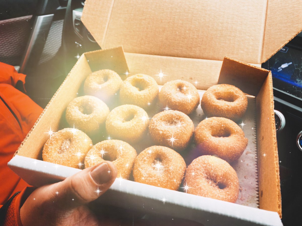 HarrietWallace (@harrietvwallace) on Twitter photo 💛KIND PERSON ALERT💛
Major shout out to our new best friends at <a href="/donutdistillery/">Donut Distillery</a> on Gallatin Ave in East Nash. Took pity on us & blessed us w/ hot ☕️ & I SWEAR the fluffiest 🍩 EVER. we’re in trouble! <a href="/FOXNashville/">FoxNashville</a> 💛KIND PERSON ALERT💛
Major shout out to our new best friends at <a href="/donutdistillery/">Donut Distillery</a> on Gallatin Ave in East Nash. Took pity on us & blessed us w/ hot ☕️ & I SWEAR the fluffiest 🍩 EVER. we’re in trouble! <a href="/FOXNashville/">FoxNashville</a>