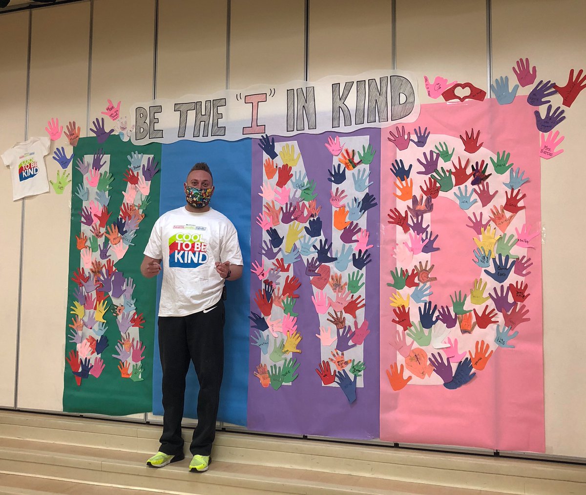 _CoachGlen's tweet image. Be the “I” in KIND! What are you going to do today to make the world a better place?! #randomactsofkindnessday #healthmovesminds #shapeco #shapeamerica