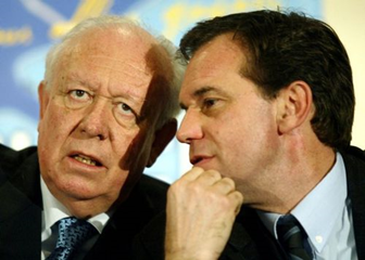 Muselier a certainement très peur de subir une défaite comme Vassal.Peut-être devrait-il s’inquiéter de la "mésaventure" actuelle de Gaudin qui vient d'être placé en garde à vue dans le cadre d’une enquête pour détournement de fonds publics.A suivre... https://twitter.com/afpfr/status/1362006475518967810?s=20