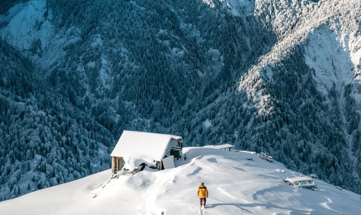 ❄️4 mevsim muhteşem manzaraların ev sahibi, Çamlıhemşin…
📍 #keşifönerisi: Çamlıhemşin, Rize.
📷<a href="/passengeresma/">Passengeresma</a>
#neredekal #öncetürkiyeyikeşfet #öncetürkiyeyikeşfetrize #Rize #Çamlıhemşin #Huseryaylası
