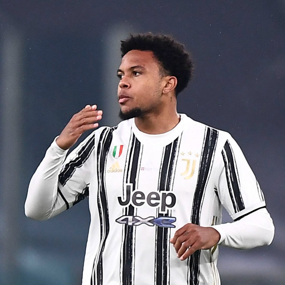 usmntonly's tweet photo. USMNT in the Champions League today:

▪︎ Gio Reyna || Sevilla vs. Borussia Dortmund
▪︎ Weston McKennie || Porto vs. Juventus

🇺🇸🇺🇸🇺🇸 https://t.co/SbZ0iGb4s4