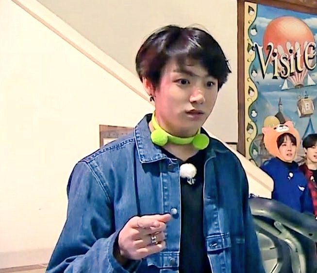 min_sugaseok's tweet photo. ARMY ROMPIÓ VLIVE Y HOBI TUVO QUE HACER EL LIVE EN YOUTUBE JAJAJAJAJAJAJAJA ARMY ROMPE TODO JAJSJAJAJAJSJA AMO

#HappyHobiDay #HobiBirthday #HappyBirthdayJHope #HobiDay #JHopeDay @BTS_twt https://t.co/mOceX369pB