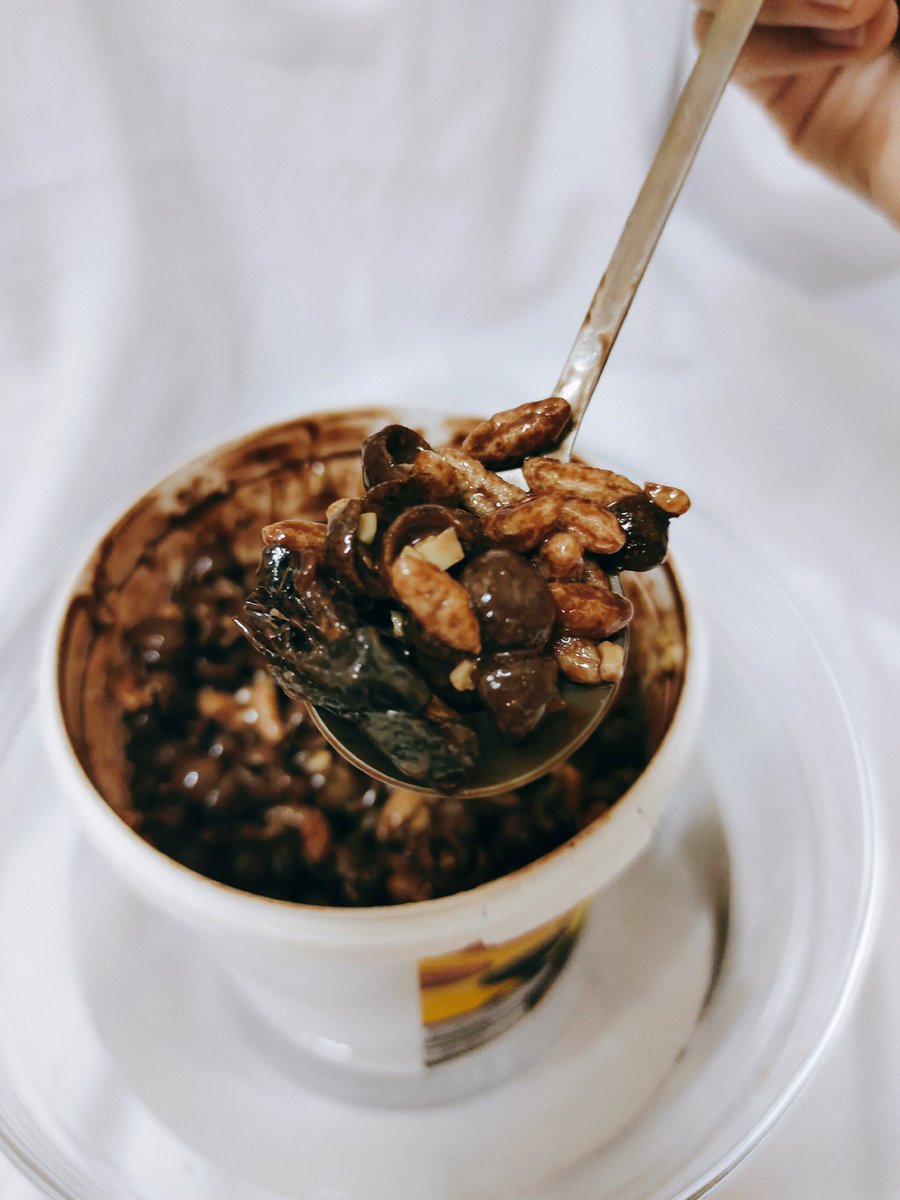 snacksMY1's tweet photo. The seller.               The product .

Meow meow meow meow meow
Subtitles: nyiaw ade jual choco tub topping kurma ajwa + almond tau! Klau tak suka kurma, boleh try topping cranberries + almond okie nyiaw? (Biasa subs mmg lagi panjang)

🛒https://t.co/nYSx0fmuMf

#chocotub
#BTS https://t.co/nB4O8xUO62