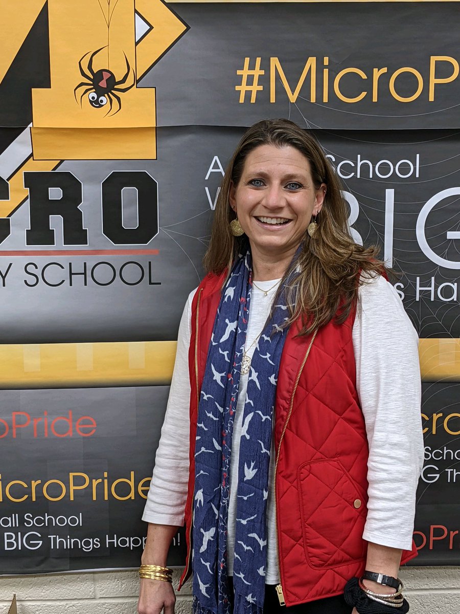 MicroElem's tweet photo. Dr. Batchelder is Micro Elementary’s Leading With a Heart Award Winner! Dr. B is caring, outgoing, and helpful. She puts 110% effort into our school. We are lucky to have her at our school! Thank you Dr. B for leading with your heart! #MicroPride https://t.co/5zDdJ5ILxK