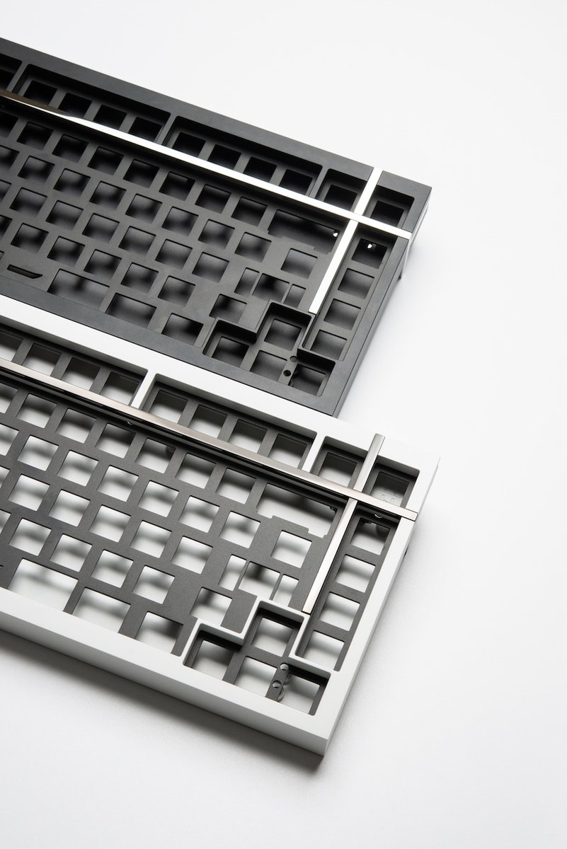 NovelKeys's tweet photo. Only two days left to pre-order the BOX 75! Order yours before February 19th!
#box75 #lindesignstudio #mechanicalkeyboarding
https://t.co/oRvmauYhaC https://t.co/yr12cfrwV6