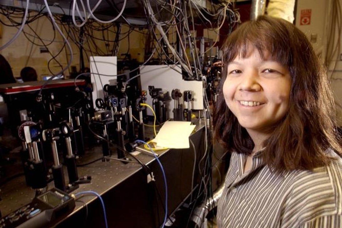 green4girls's tweet photo. Our #WomanoftheWeekWednesday is physicists Deborah Jin. She invented experimental techniques that led her to engineer new quantum states of matter twice, won lots of awards and is an inspiration to many. More about her: https://t.co/FkzPCuX0Nw #GirlsinSTEM #WomeninSTEM #STEM https://t.co/NTGH2EcxOT