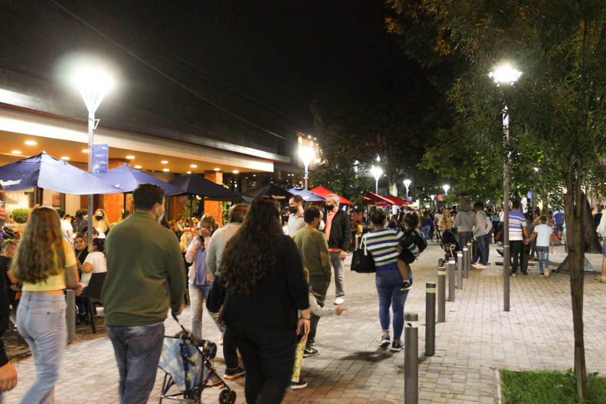 SantaRosaMuni's tweet photo. El fin de semana largo de carnaval se alcanzó el 100% de ocupación en Santa Rosa. Se trabajó arduamente para garantizar la seguridad tanto de vecinos como de turistas. Gracias por elegirnos! #FindeCarnaval #temporada2021 #SantaRosadecalamuchita #OcupaciónCompleta https://t.co/iueYhE4nC2
