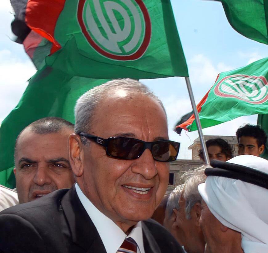 أحببناكَ بطريقةِِ لا يستحقُّها أحدٌ غيرك، ودونكَ ترخصُ الأرواح، معكَ معك .. لا نُهزم ولن تسقطَ الرَاية💚