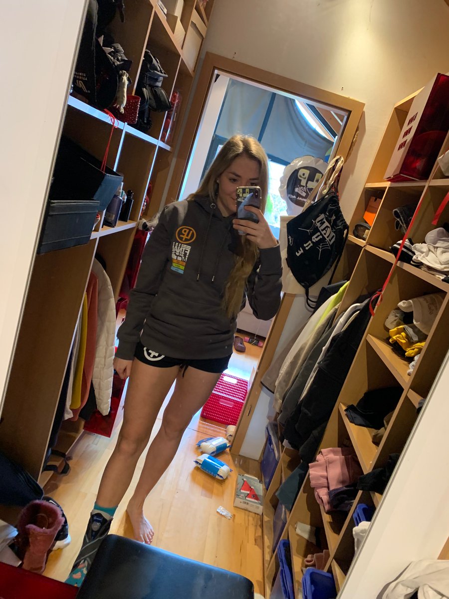 DependOnNiam13's tweet image. It took a while to arrive but that increased the excitement by a 1000 percent! 

I finally got my Final Act Merch today &amp;amp; I guess I'll be living in it for the rest of my life.

The hoodie is just so soft &amp;amp; comfortable and the design as always mind-blowing

#LPFinalAct @LiamPayne