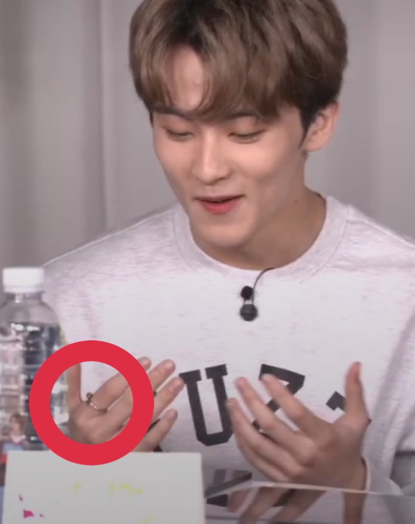 markhyuck_zone's tweet photo. dream friendship rings????? https://t.co/Z3haZozNHG