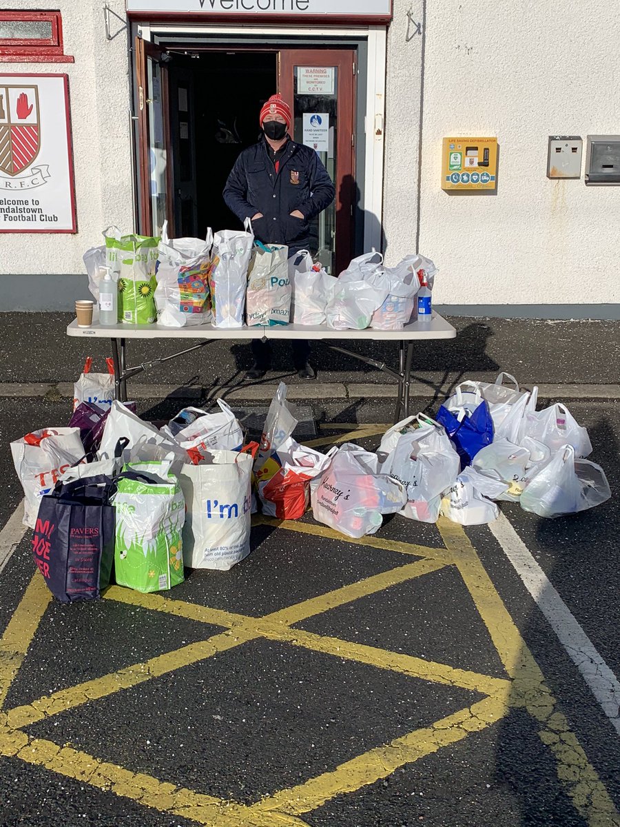 🔴 Jam Store Collection 🔴

Reminder our next collection for the Jam Store Food Bank will be this Saturday from 11-1pm

All donations of non-perishable food, toiletries &amp; cleaning products are greatly appreciated 

(Please follow Covid guidelines when leaving donations)