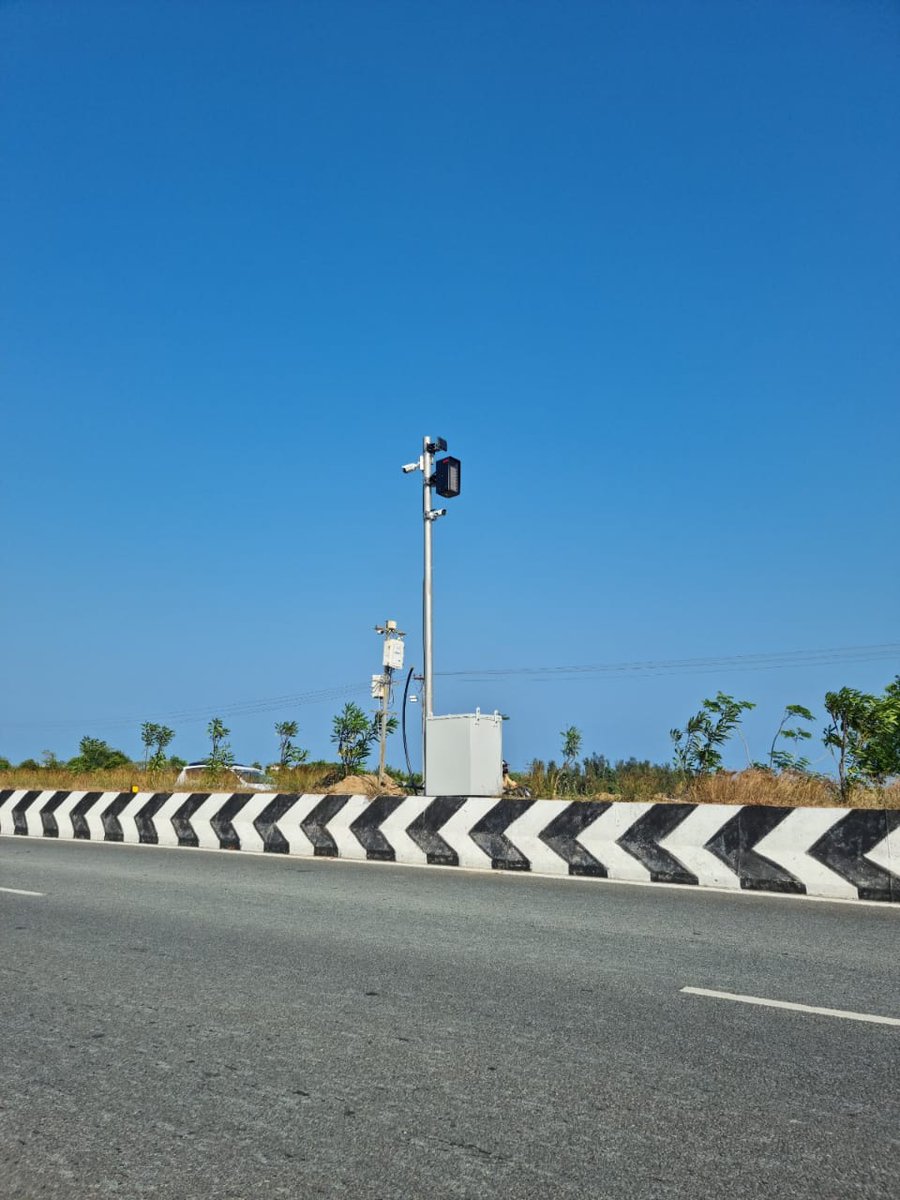 AustradeIndia's tweet photo. #Australian firm @acusensus has jointly developed with its Indian partner Ador, specific system for deployment at #traffic &amp; #road conditions unique to India.The technology will be implemented in Chennai. The project was jointly inaugurated by the @nitin_gadkari and @CMOTamilNadu https://t.co/4PHJawR4wl