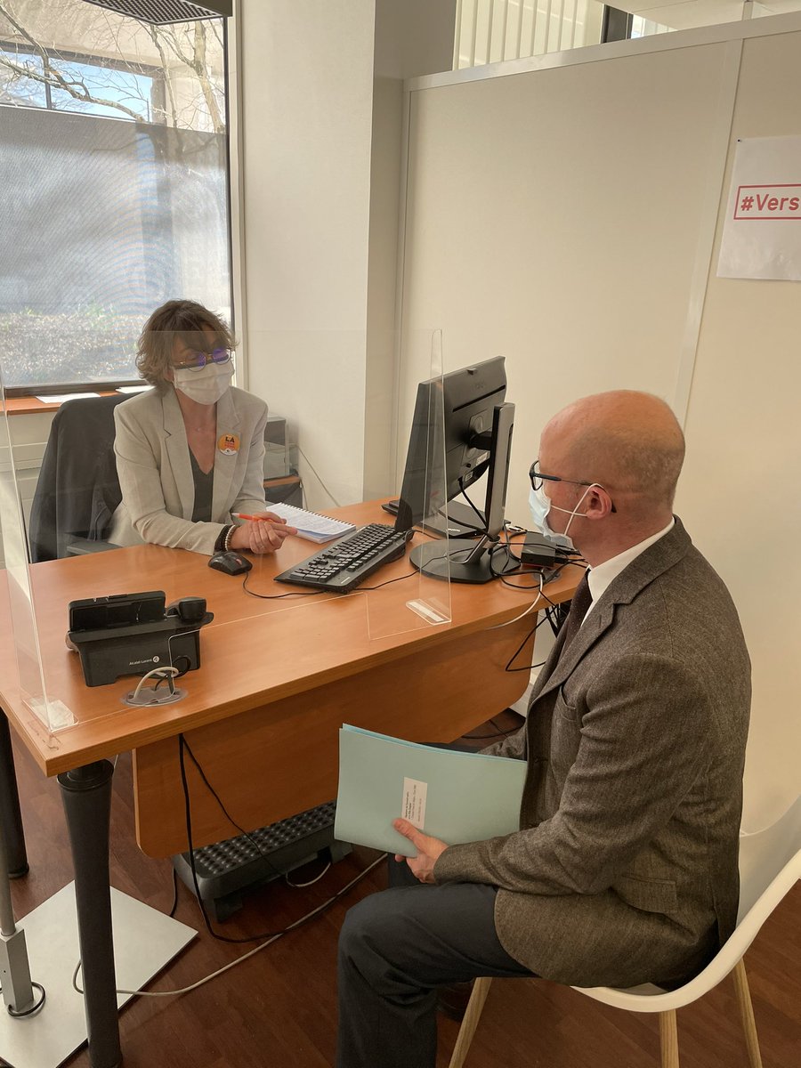 freddestsulp's tweet photo. Visite du Président @gironde M. JL Gleyze et @Nmoreau44 Directeur Territorial Gironde @poleemploi_NA à l’agence Bordeaux Meriadeck. Rencontre et échanges avec les conseillers #poleemploi #accompagnementGlobal https://t.co/EIpjqMmy2H