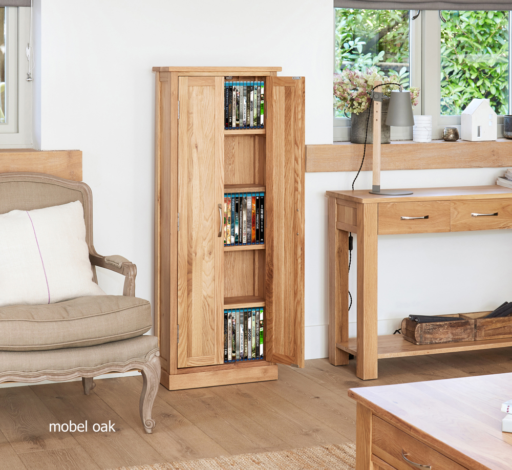 wood_furniture's tweet image. BACK IN STOCK! The stylish Mobel Oak DVD and CD storage cupboard is a smart and efficient way to keep your DVD and CDs tidy. Crafted from solid oak, the cupboard has 5 shelves and can store up to 190 CDs or 125 DVDs #woodenfurniture #dvdstorage #cdstorage wooden-furniture-store.co.uk/mobel-oak-dvd-…