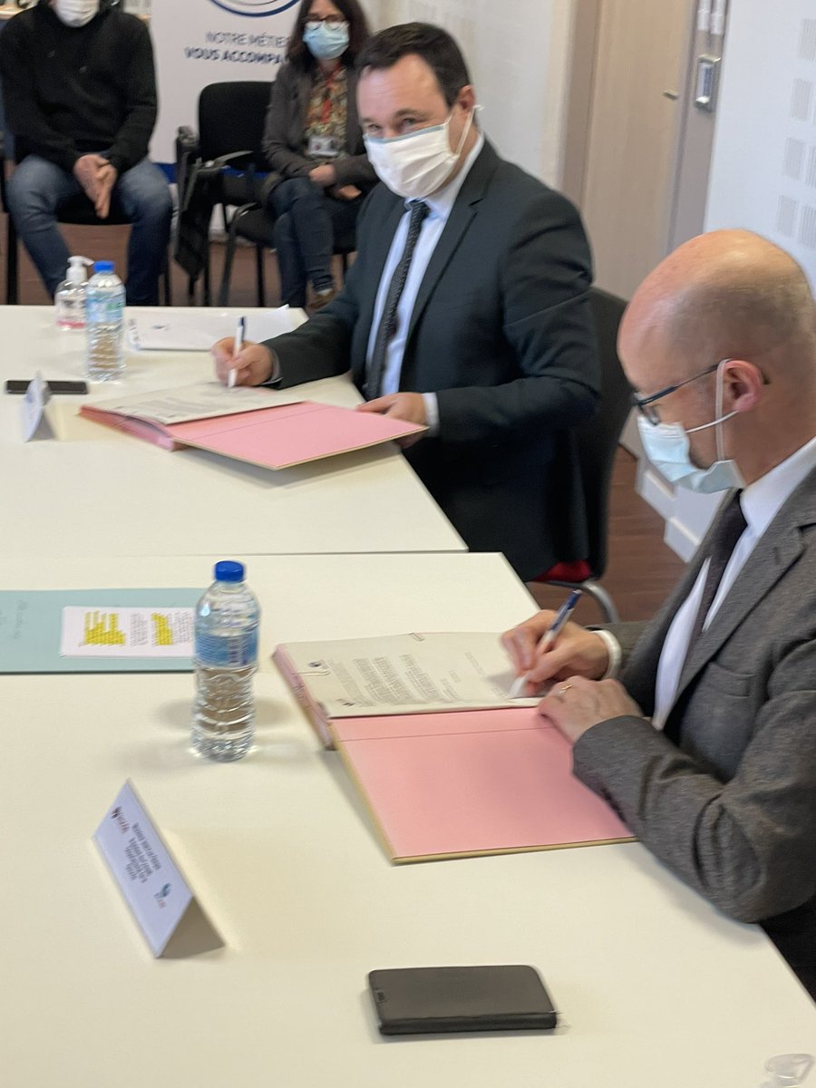 freddestsulp's tweet photo. #signature Convention Cadre @poleemploi_NA et @gironde pour #accompagner au mieux les demandeurs d’emploi. #accompagnementGlobal. @Nmoreau44 https://t.co/ZDKQvWwLnx