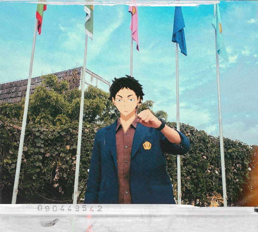 HAIKYUUFESS's tweet image. *hqart (edited by sender)

Ketika akaashi jadi anak bem unpad..😻