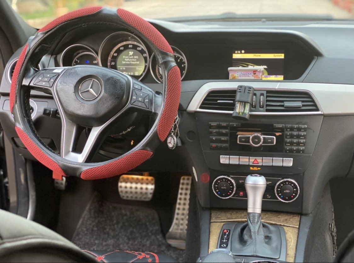 WutaMotorsNG's tweet photo. Nigerian Used Mercedes Benz C350 🔥🔥
Year: 2008 (upgraded to 2013)
Custom duty: Paid
Price: N3M
Location: Abuja
Call/WhatsApp 08056139710 https://t.co/IJKcxTwzSm