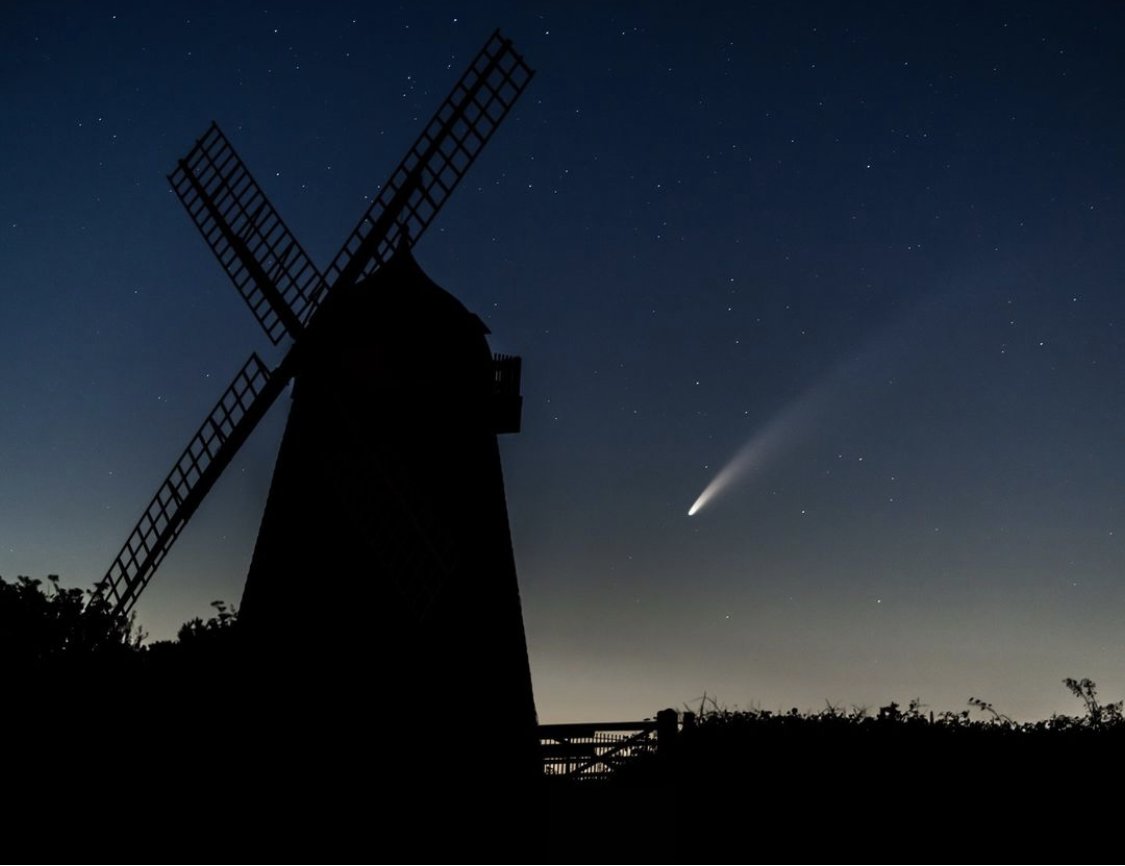 VisitDitchling's tweet photo. Stuck for something to do this half term? 🌙🪐✨

✨This is perfect for the kids (and grown-ups)......The South Downs Dark Skies Festival is running from 12-28 February 2021 online! @sdnpa

✨Want to take part? Check out this link: https://t.co/sZxsPibYLT

#EmbraceTheDarkness https://t.co/G0wpSmz6Oz