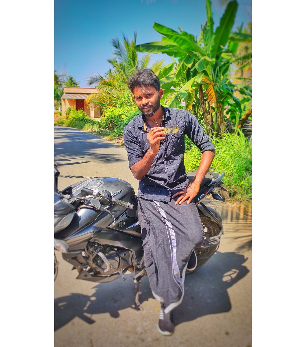 sathrudev's tweet photo. 😎😎Block lovers, single😍😍

#Sathrudev #mrbulb #blocklover  #single https://t.co/qkd48I0s5v