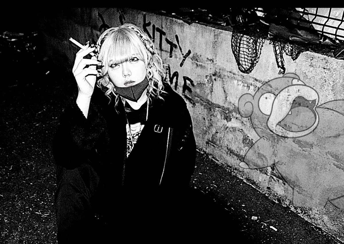 27mayo__27's tweet photo. 全てを変えた薄っぺらいフライヤー
XLのteeとデカめのNew Era

#tripsyndrome
#夜神リリア
#rappersflow https://t.co/kqaMcRNnQw