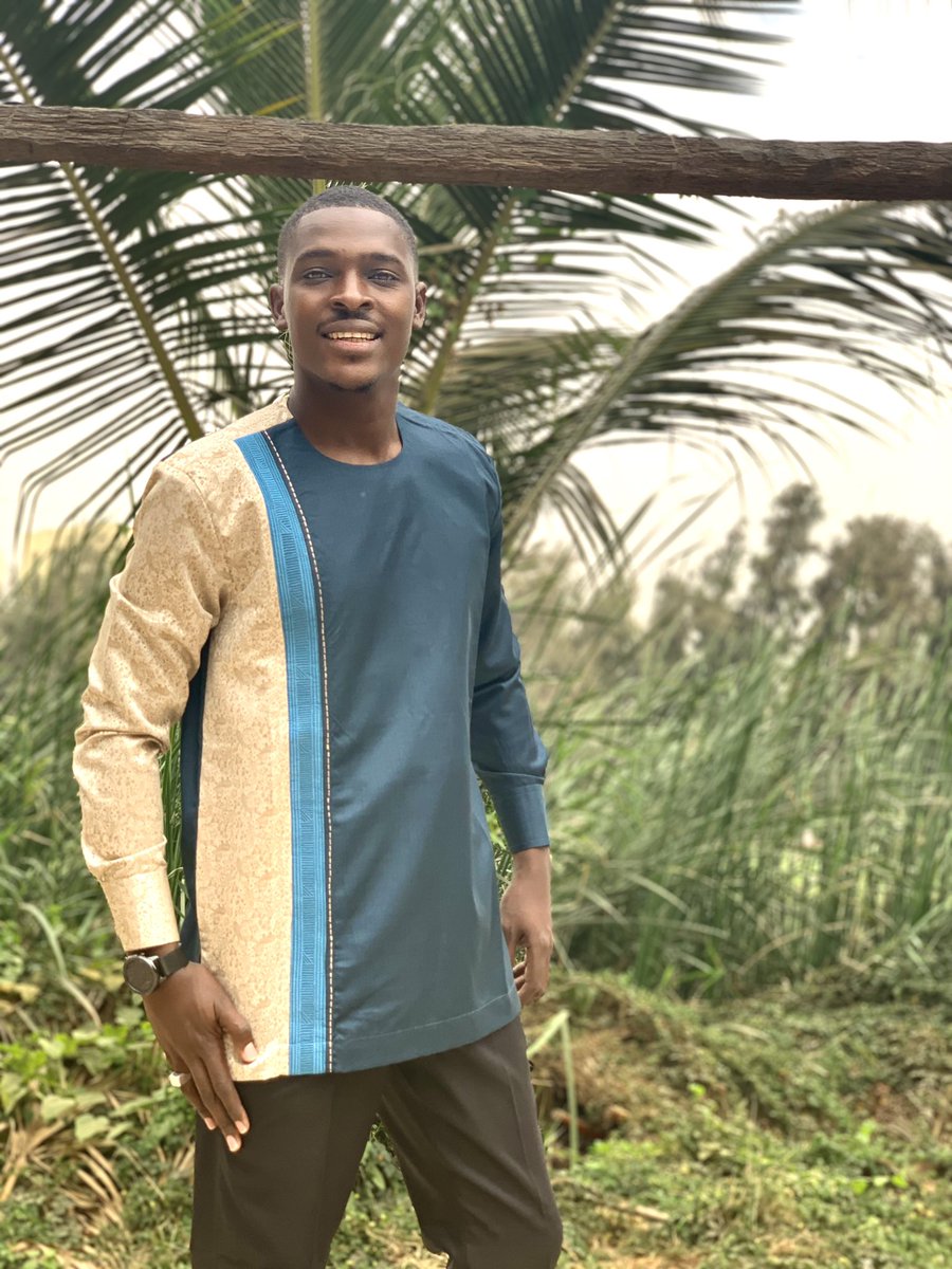 Cova_sn's tweet image. Site web: shop.groupecova.com 
•
Nous proposons des modèles uniques 😊
•
Coucou @doum0 
•
#cova #fashion #mood #vertfonce #vert #noir #man #homme #broderie #boubou #tradimoderne #fashionstyle #senegal🇸🇳 #africa #kebetu #team221 #style #etre